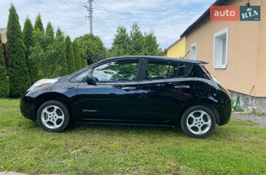 Хэтчбек Nissan Leaf 2013 в Львове