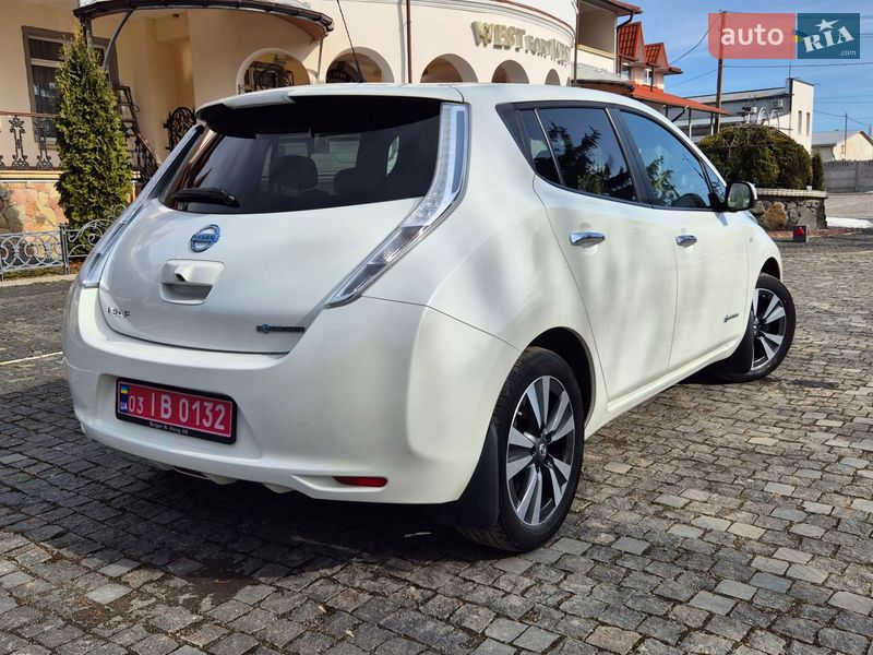 Хэтчбек Nissan Leaf 2016 в Золочеве