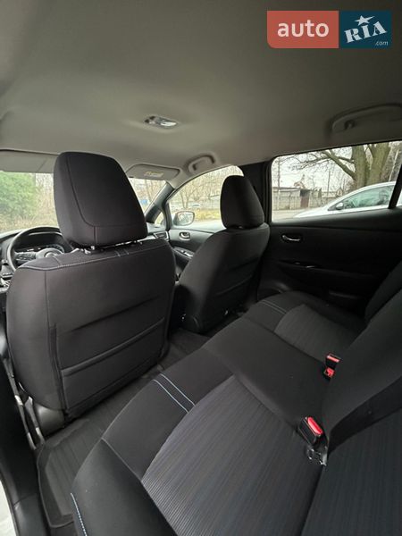 Хэтчбек Nissan Leaf 2018 в Днепре