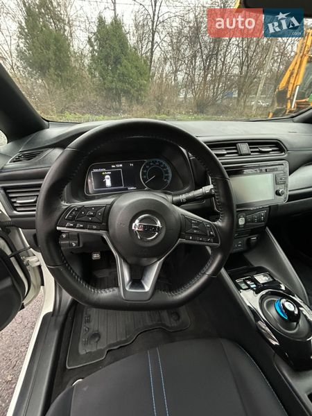 Хэтчбек Nissan Leaf 2018 в Днепре
