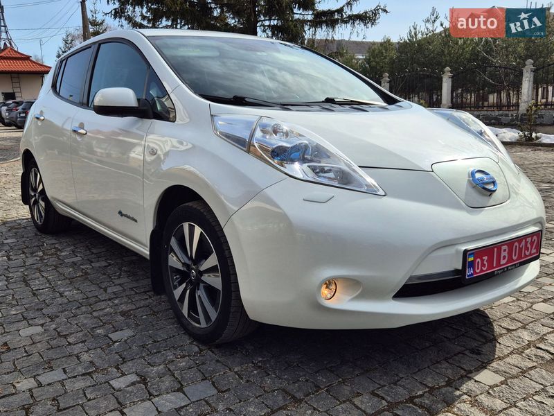 Хэтчбек Nissan Leaf 2016 в Золочеве