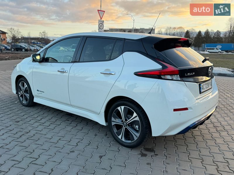 Хэтчбек Nissan Leaf 2018 в Владимире