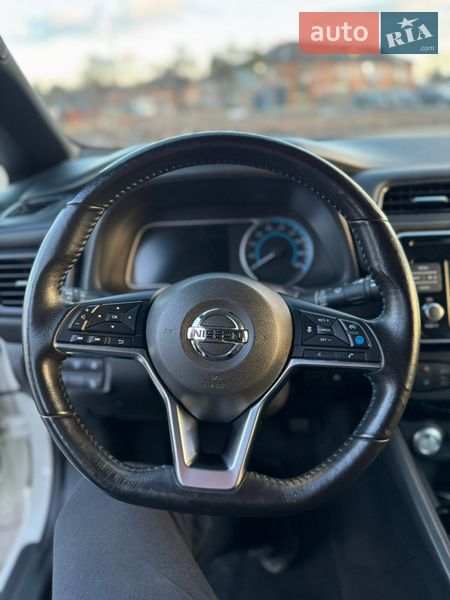 Хэтчбек Nissan Leaf 2018 в Владимире