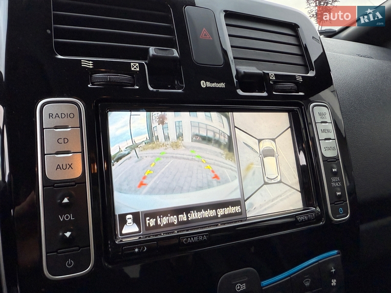 Хэтчбек Nissan Leaf 2016 в Городке