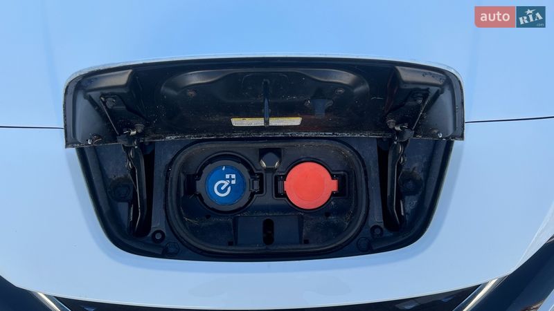 Хетчбек Nissan Leaf 2019 в Луцьку