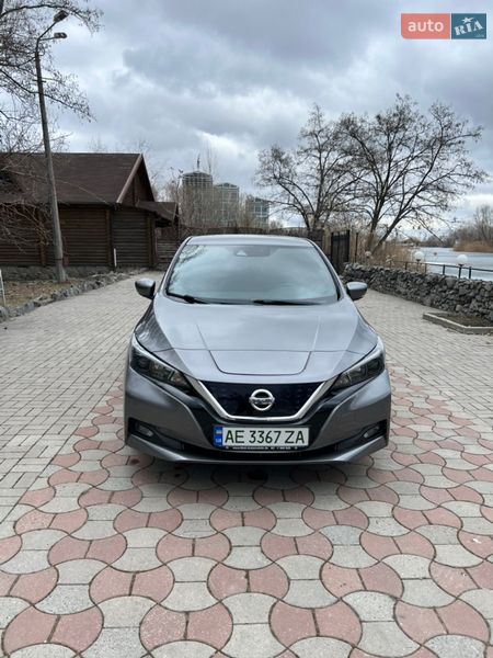 Хэтчбек Nissan Leaf 2020 в Днепре