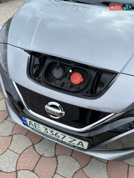 Хэтчбек Nissan Leaf 2020 в Днепре