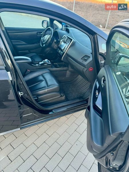 Хетчбек Nissan Leaf 2013 в Вінниці