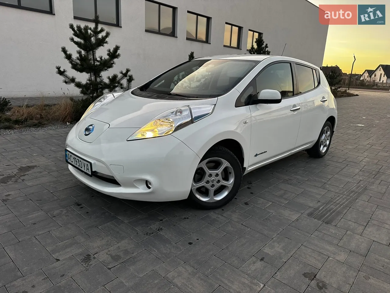 2017 Nissan Leaf - мініатюра 32