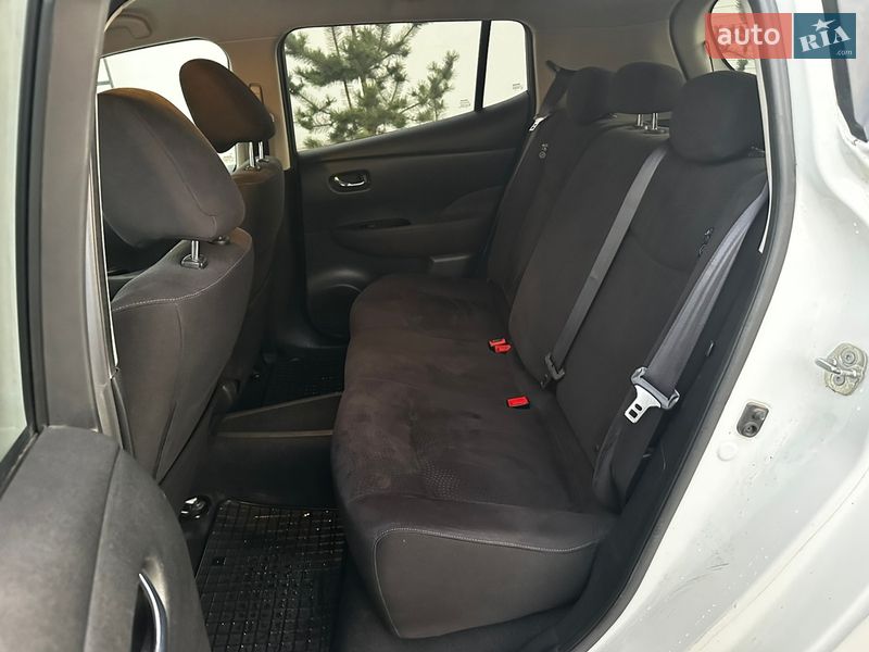 Хетчбек Nissan Leaf 2016 в Луцьку