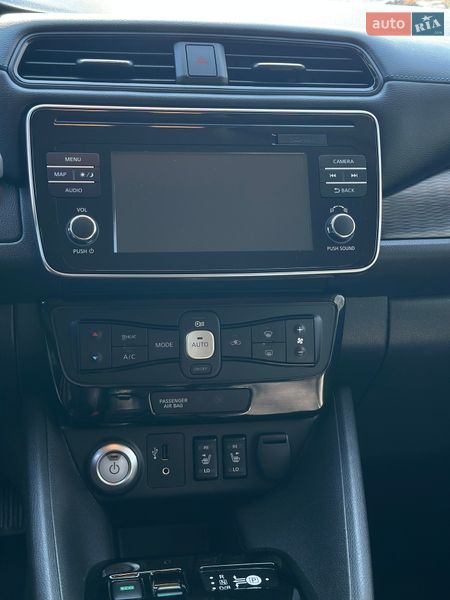 Хетчбек Nissan Leaf 2018 в Львові