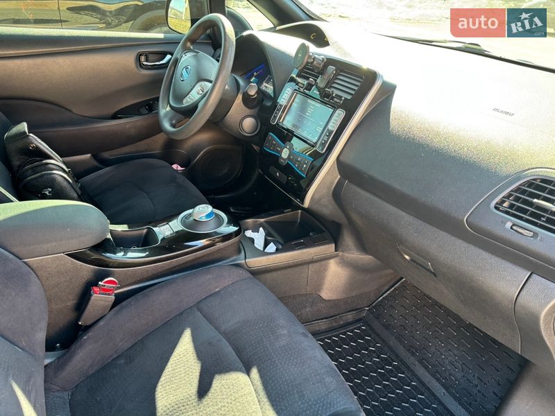 Хетчбек Nissan Leaf 2016 в Бережанах