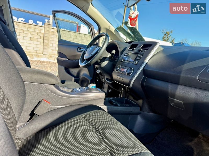 Хетчбек Nissan Leaf 2014 в Рівному