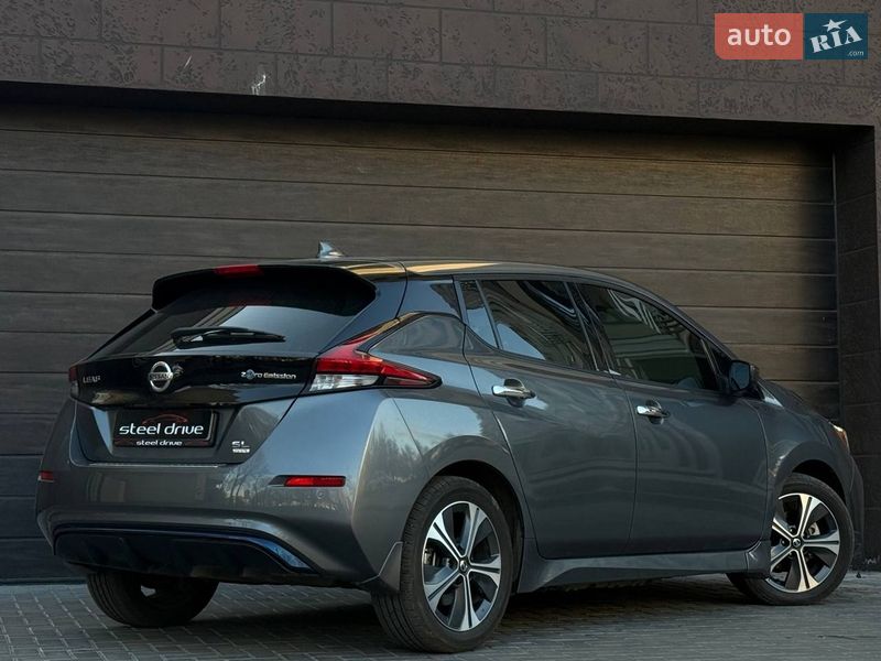 Хэтчбек Nissan Leaf 2020 в Николаеве