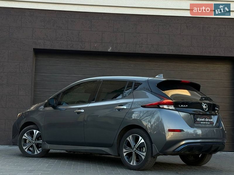 Хэтчбек Nissan Leaf 2020 в Николаеве
