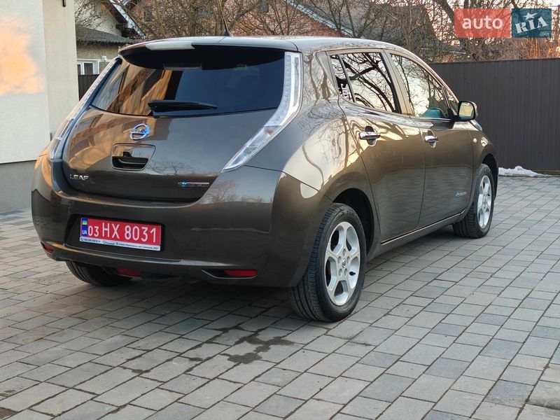 Хетчбек Nissan Leaf 2016 в Івано-Франківську