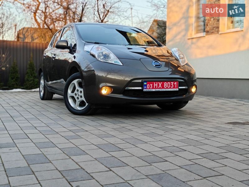 Хетчбек Nissan Leaf 2016 в Івано-Франківську