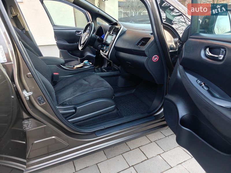 Хетчбек Nissan Leaf 2016 в Івано-Франківську