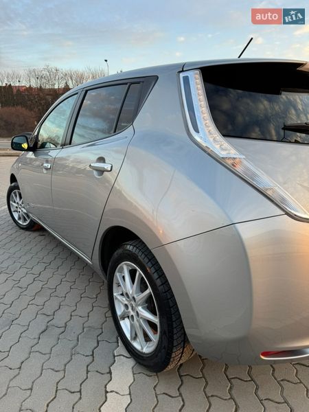 Хетчбек Nissan Leaf 2015 в Львові
