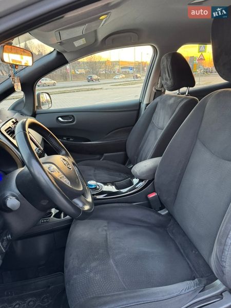 Хетчбек Nissan Leaf 2015 в Львові