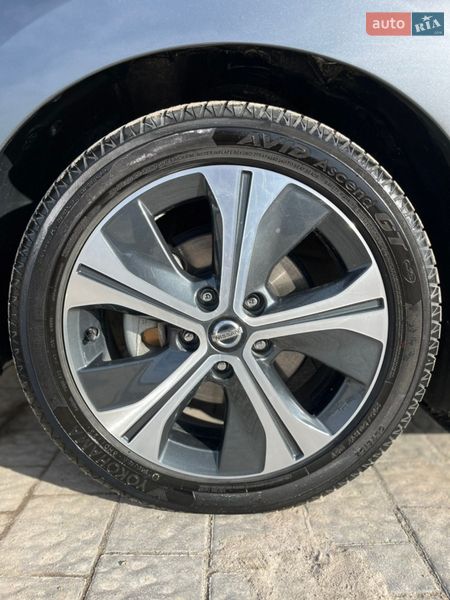 Хэтчбек Nissan Leaf 2018 в Тернополе