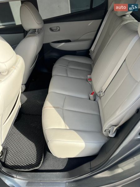 Хэтчбек Nissan Leaf 2018 в Тернополе