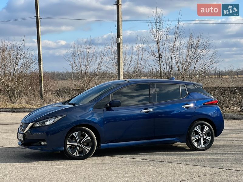 Хэтчбек Nissan Leaf 2020 в Кропивницком
