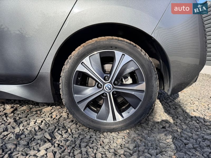 Хэтчбек Nissan Leaf 2018 в Ковеле