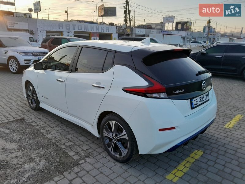 Хэтчбек Nissan Leaf 2019 в Черновцах