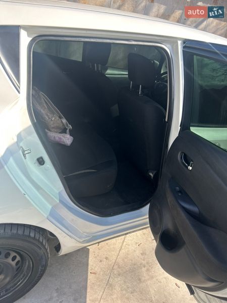 Хетчбек Nissan Leaf 2015 в Одесі