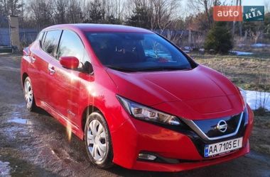 Хэтчбек Nissan Leaf 2018 в Киеве