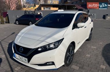 Хэтчбек Nissan Leaf 2019 в Ужгороде
