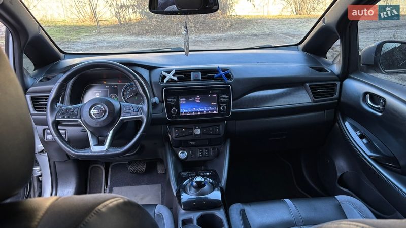 Хэтчбек Nissan Leaf 2018 в Кропивницком
