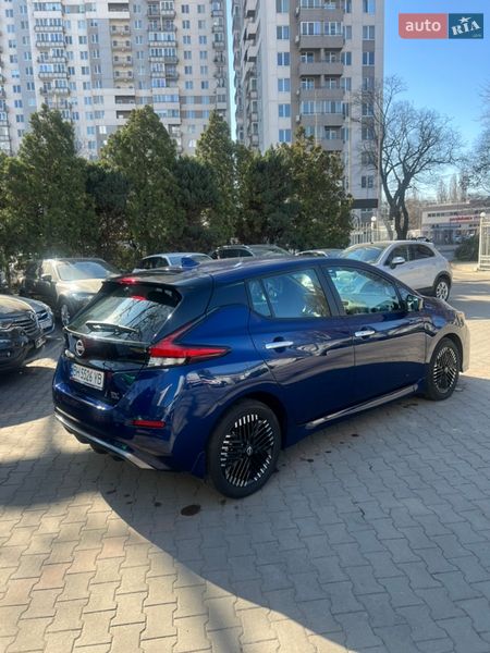 Хетчбек Nissan Leaf 2024 в Одесі