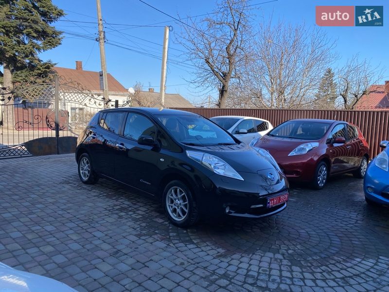 Хэтчбек Nissan Leaf 2014 в Черновцах