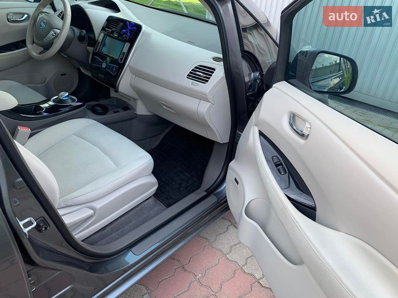 Хетчбек Nissan Leaf 2017 в Львові