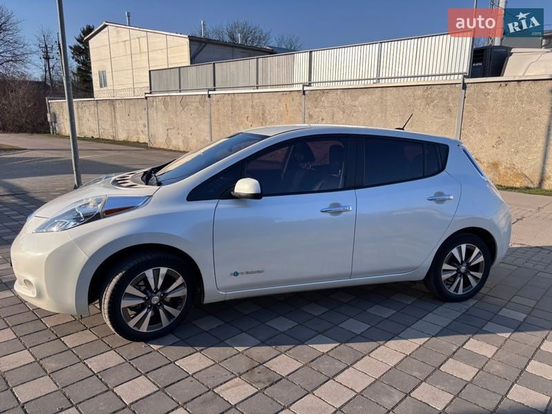 Хэтчбек Nissan Leaf 2014 в Стрые