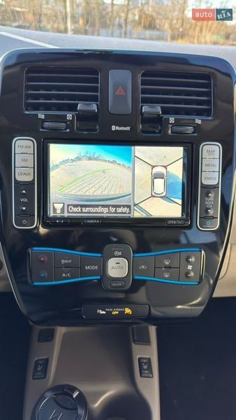 Хетчбек Nissan Leaf 2014 в Одесі