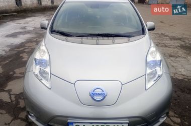 Хетчбек Nissan Leaf 2014 в Умані