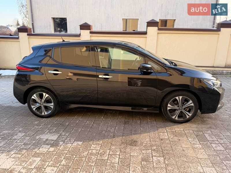 Хэтчбек Nissan Leaf 2020 в Львове