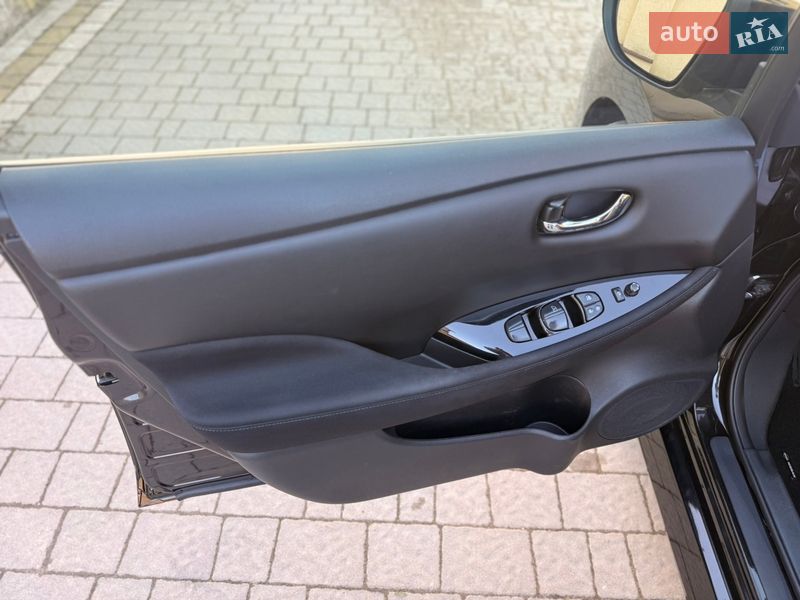 Хэтчбек Nissan Leaf 2020 в Львове