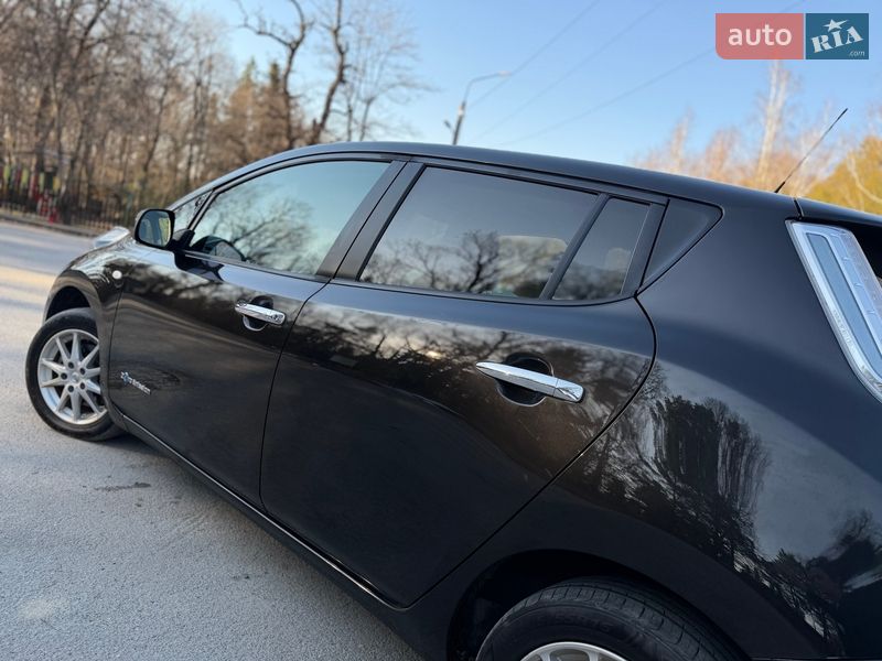 Хэтчбек Nissan Leaf 2017 в Трускавце