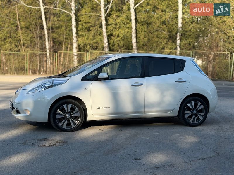 Хетчбек Nissan Leaf 2013 в Трускавці