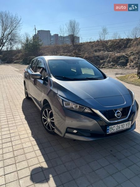 Хэтчбек Nissan Leaf 2017 в Львове