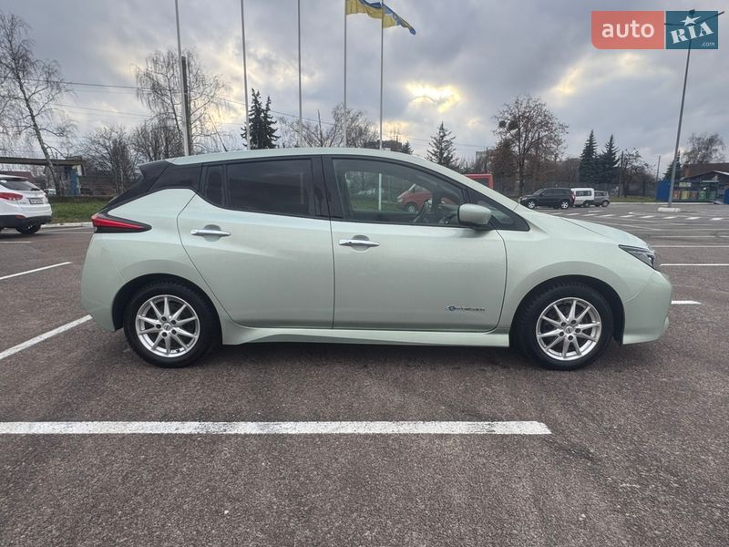 Хэтчбек Nissan Leaf 2018 в Житомире