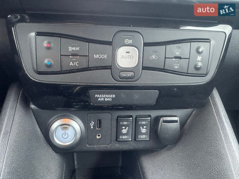 Хэтчбек Nissan Leaf 2018 в Житомире