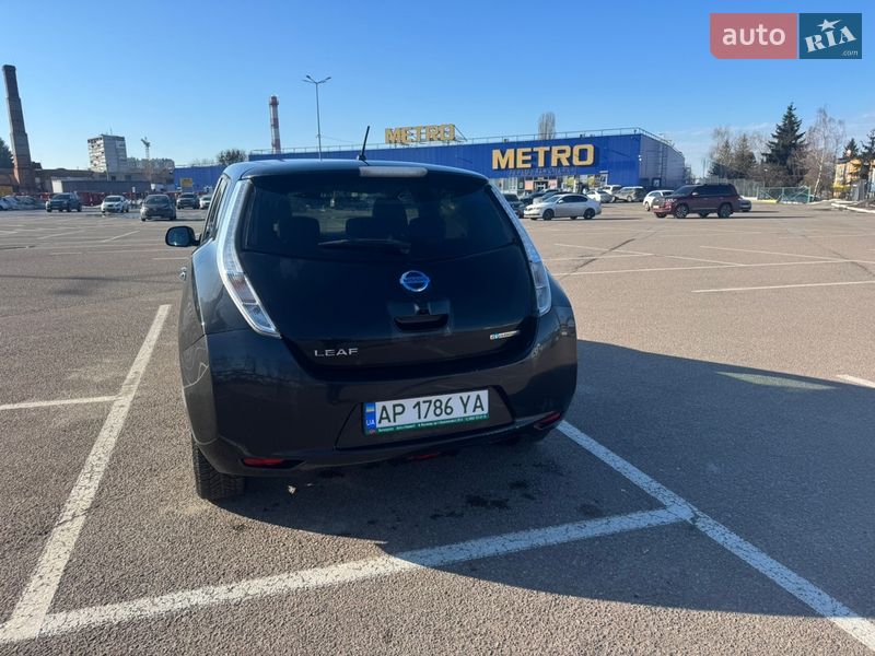 Хэтчбек Nissan Leaf 2015 в Житомире