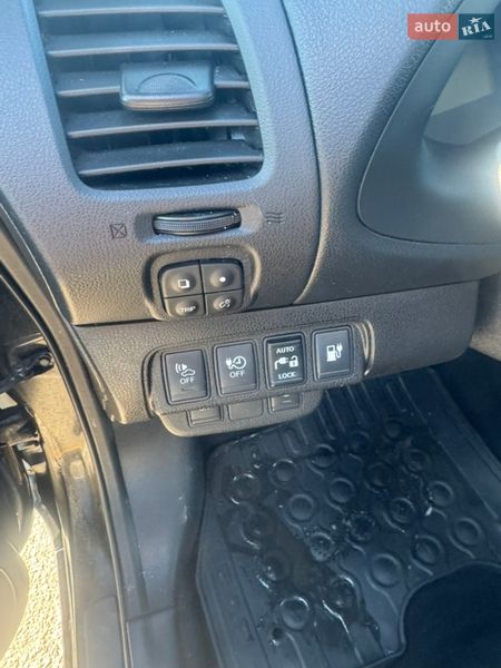 Хэтчбек Nissan Leaf 2015 в Житомире