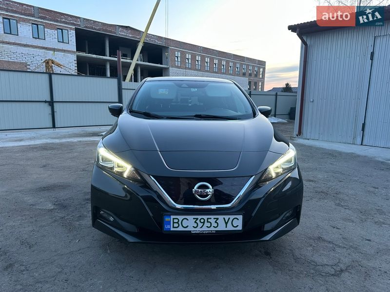 Хэтчбек Nissan Leaf 2018 в Сокале