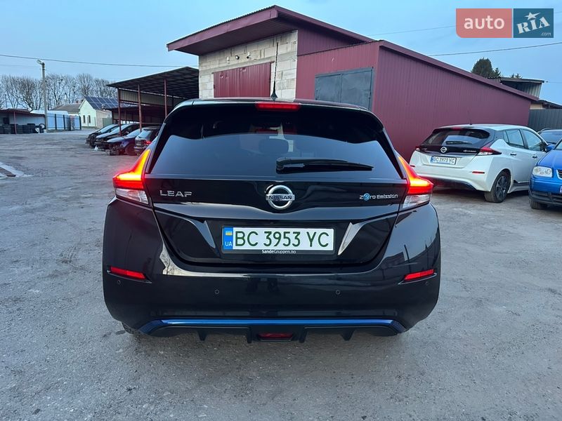 Хэтчбек Nissan Leaf 2018 в Сокале